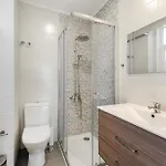 Stylish 2br With Amazing Natural Light By Soulplaces *