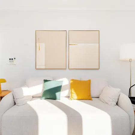 Stylish 2br With Amazing Natural Light By Soulplaces * ליסבון